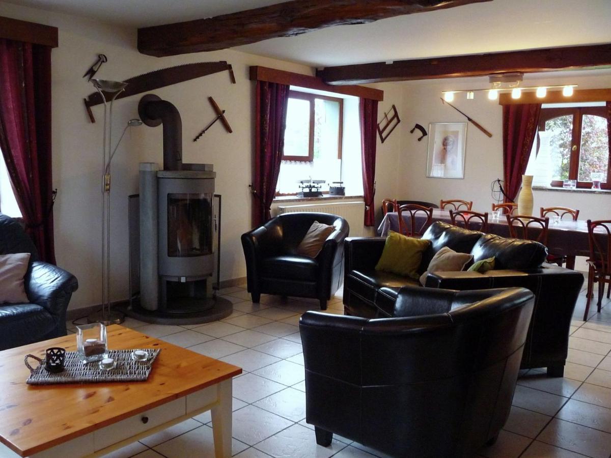 Spacious Holiday Home In Humain With Garden Marche-en-Famenne Eksteriør bilde